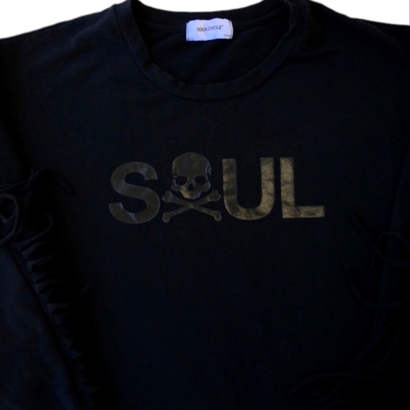 Soul Cycle Fringe Sleeve Sweatshirt Black Sz XS Skull Cross Bones Athletic Gym - Picture 3 of 6
